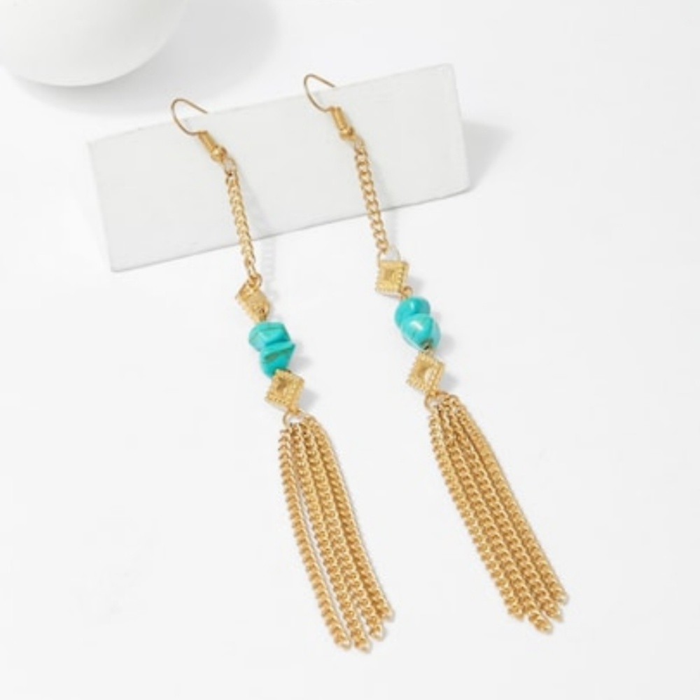 Last one ❣Chain tassel drop earings. - Picture 2 of 3